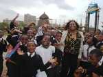 Jackie Sunshine Smith and school kids Durban South Africa.JPG