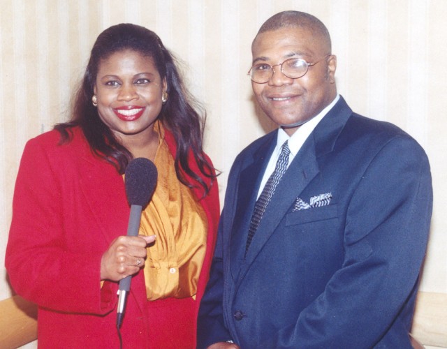 Jackie Smith interviews Aaron Pryor at Celebrity Fight Night Reception Atlanta.jpg