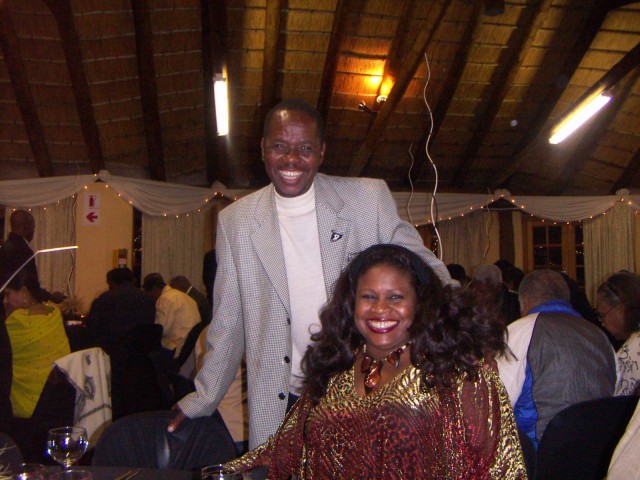 Jackie Sunshine Smith and Zulu Chief Mlaba at Pietermaritzburg Mayor Reception.JPG