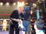 Al Bonnani  works Mormeck corner at Bell vs Mormeck in PARIS.JPG