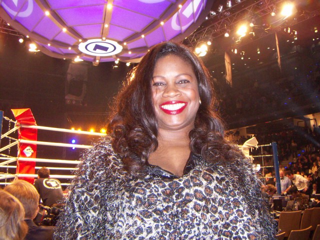 Jackie Sunshine Smith at ringside Ruiz vs Valuev Berlin Germany.JPG