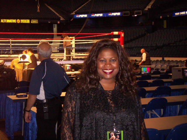 Jackie Sunshine Smith at Valuev vs Barrett in Chicago.JPG