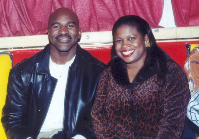 Evander Holyfield & Jackie Smith ringside at Pendarvis Boxing Show i n Atlanta.jpg