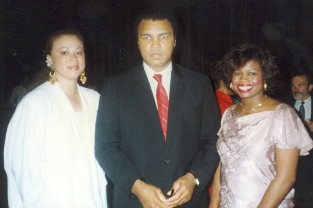 Lonni Ali, Muhammad Ali & Jackie Sunshine Smith at Indiana Black Expo Indianapolis.jpg