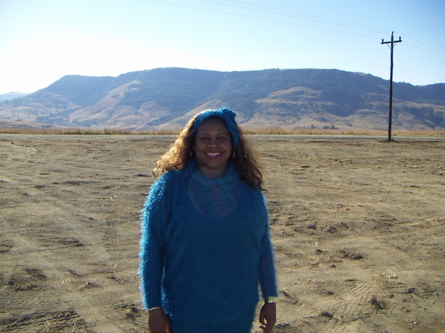 Jackie Sunshine Smith in SA countryside.JPG