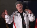 Ruiz trainer Norman Stone disapproves of Valuev win at postfight presser in Berlin.jpG